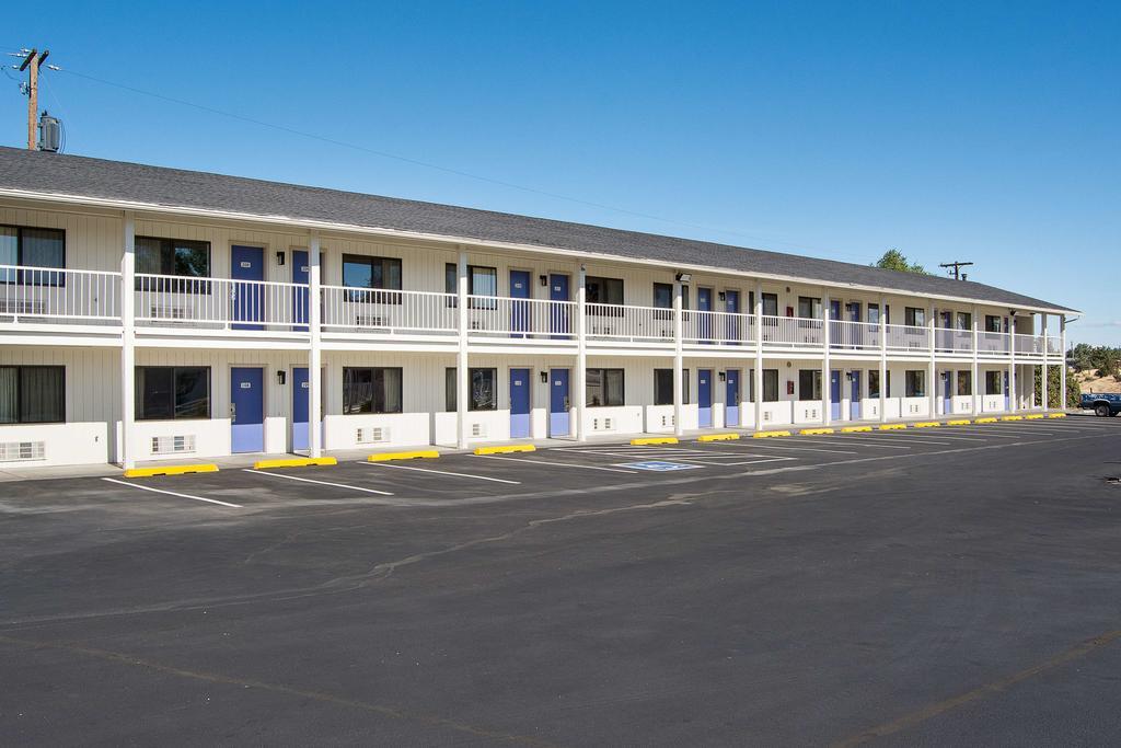 Motel 6-Madras, Or Екстериор снимка
