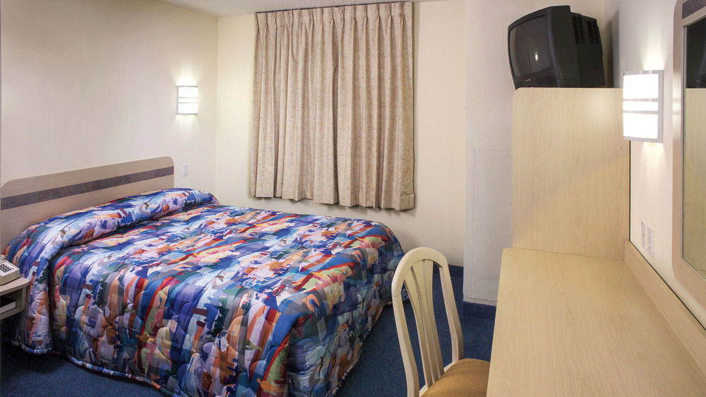 Motel 6-Madras, Or Екстериор снимка